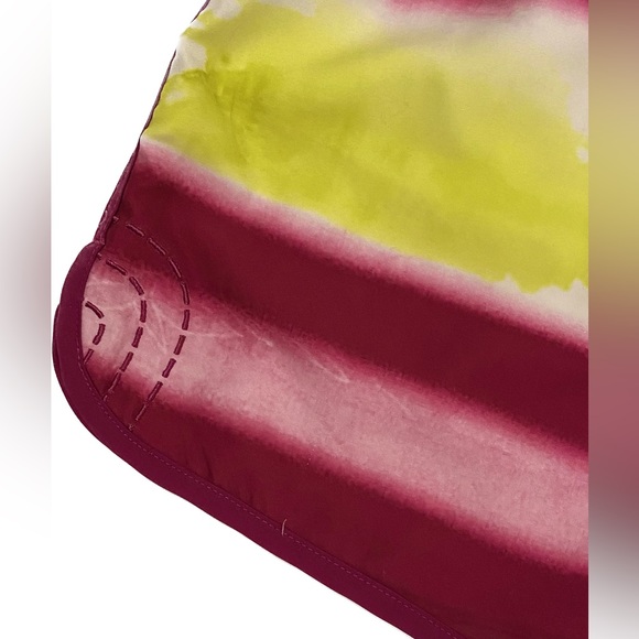 The North Face Lined Shorts - Picture 2 of 5